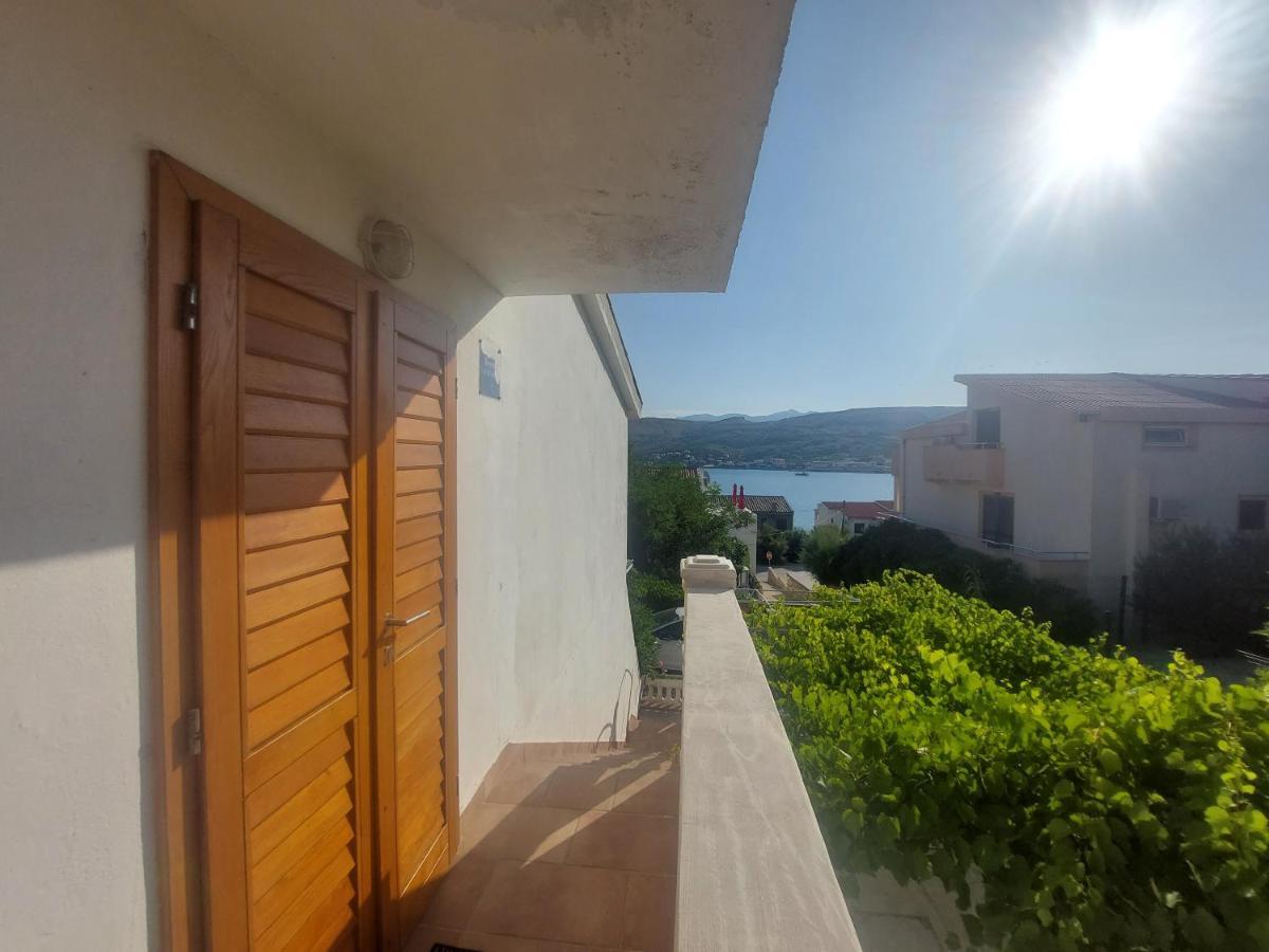 Studio-App Iva, Balcony With Sea View - 50 M From Beach Паг Екстер'єр фото